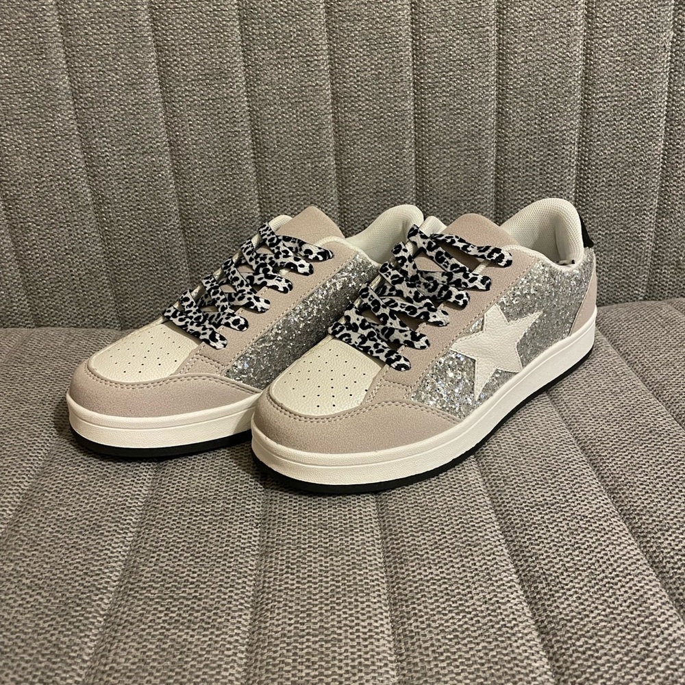 Women’s Sneaker 👟